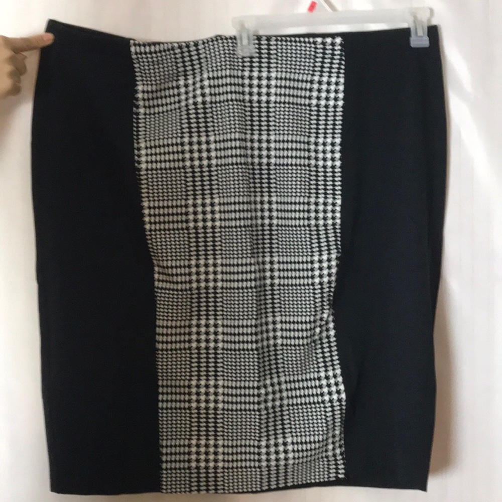 Lane Bryant Houndstooth Color Block Skirt Size 28 - image 2